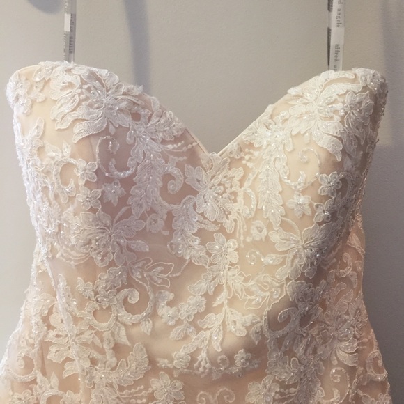 BRAND NEW! Alfred Angelo wedding dress - Picture 8 of 8